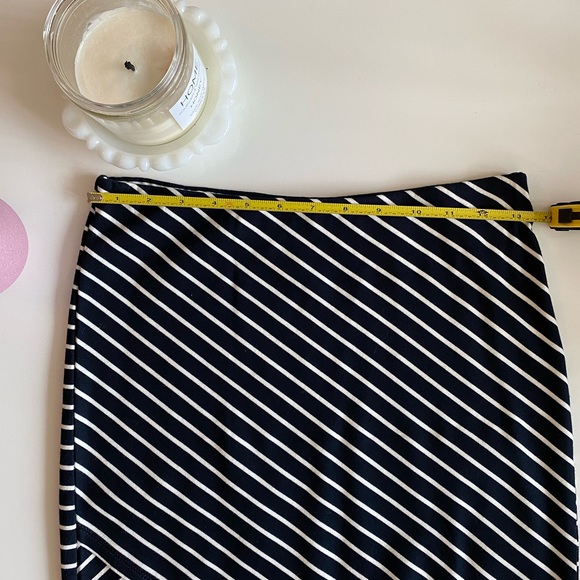 Dex Body con Striped Stretchy Skirt - Picture 3 of 7